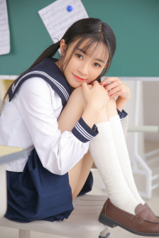 年轻女教师在线观看